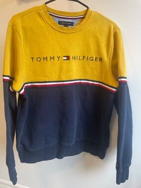 Tommy Hilfiger Yellow and Navy Colorblock Crewneck Sweatshirt
